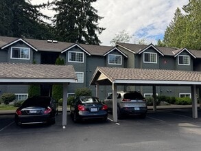 Building Photo - 15433 Country Club Dr