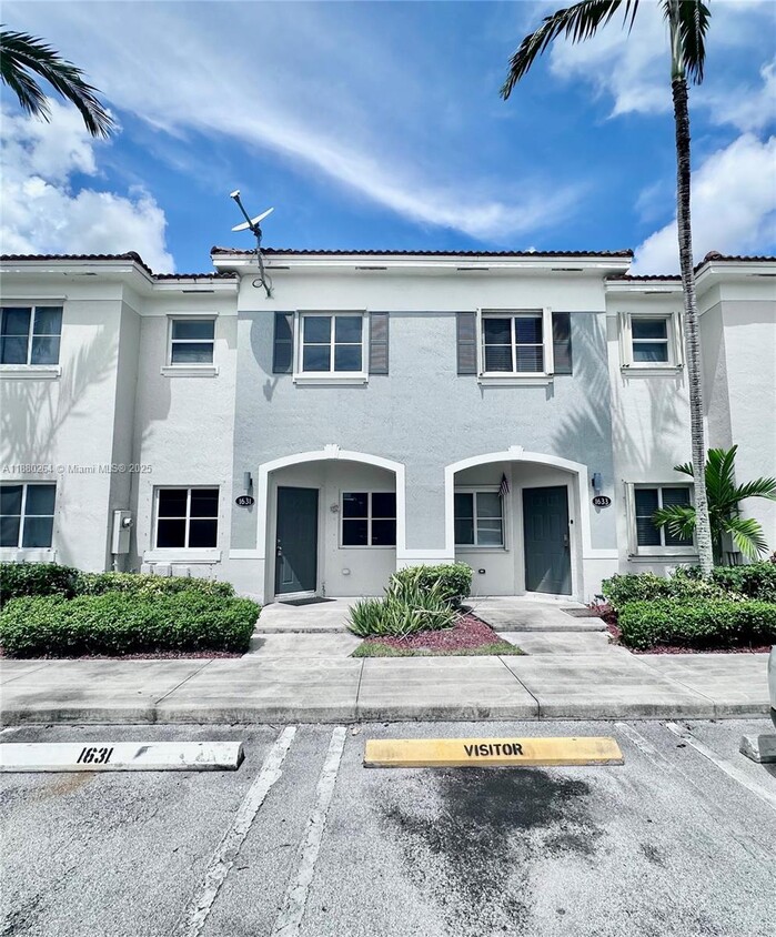 Foto principal - 1631 SE 30th St