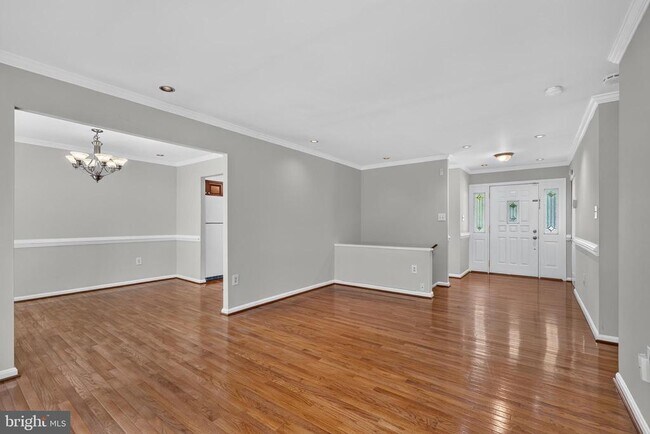 Foto del edificio - 8006 Lady Lewis Ct