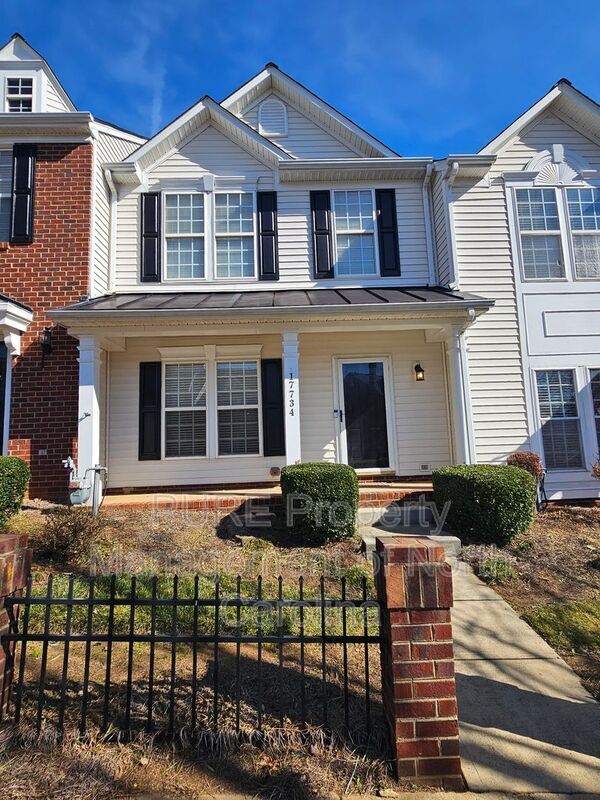 Building Photo - 17734 Delmas Dr