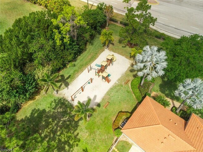 Foto del edificio - 8290 Ibis Club Ln