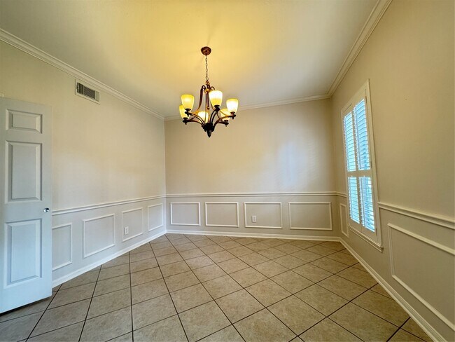 Foto del edificio - 6926 Hearthside Dr