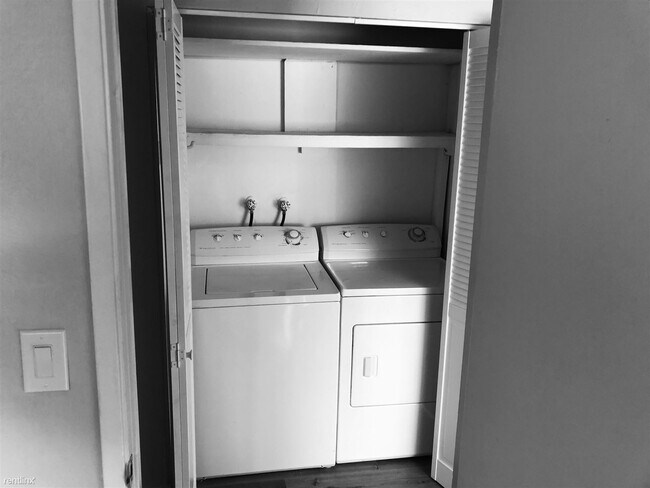 Foto del edificio - 3 br, 2 bath 4plex - 3260 Homestead Road