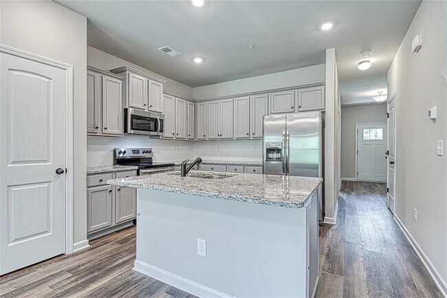 Building Photo - Room in Townhome on Bayrose Cir