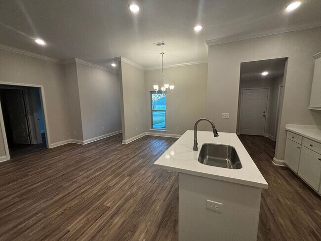 Foto del edificio - 716 Tower Rdg Cv