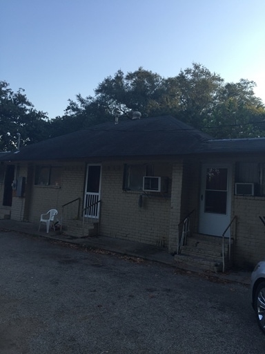 Primary Photo - 865-867 W Little York Rd
