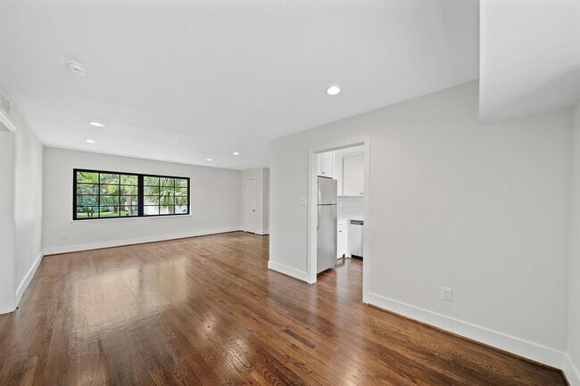 Foto del edificio - 520 Lovett Blvd