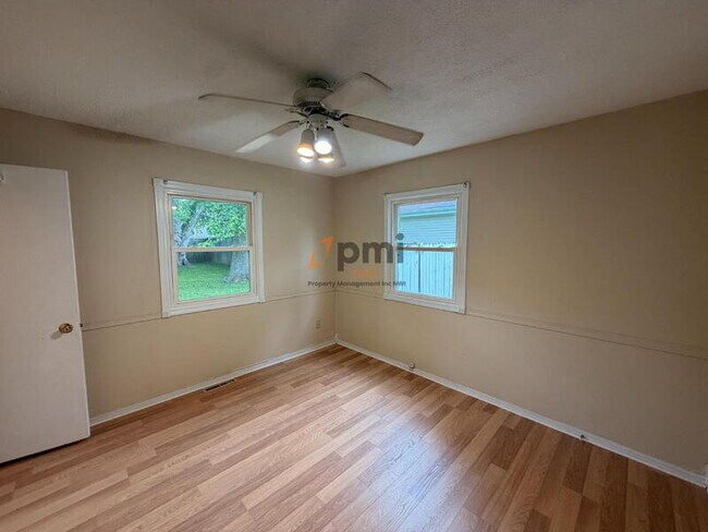 Foto del edificio - 7726 Durbin St