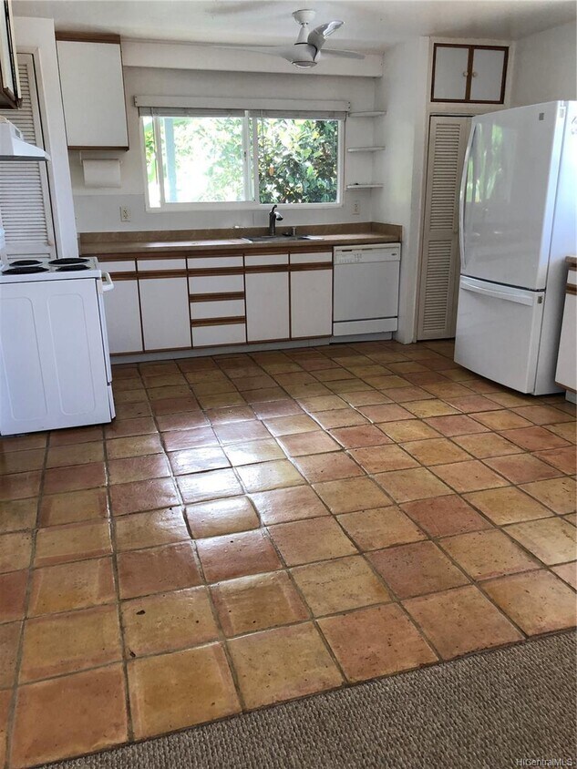 47362 Lulani St Unit A, Kaneohe, HI 96744 Apartments in Kaneohe, HI