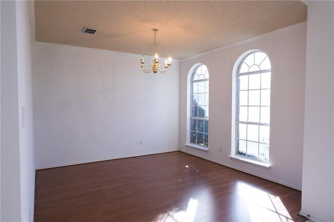 Building Photo - 7711 Albany Ln