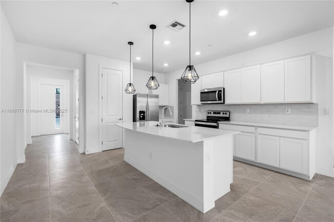 Foto del edificio - 8356 NW 7th Pl