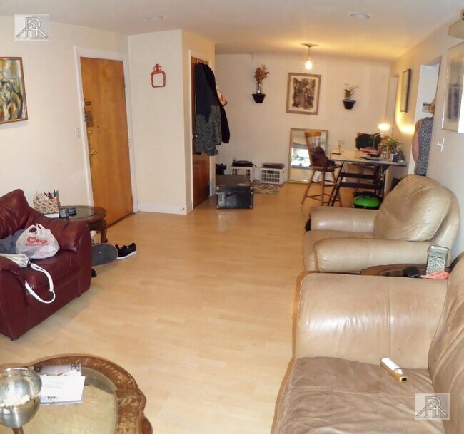 Foto del edificio - 15 Commonwealth Ct