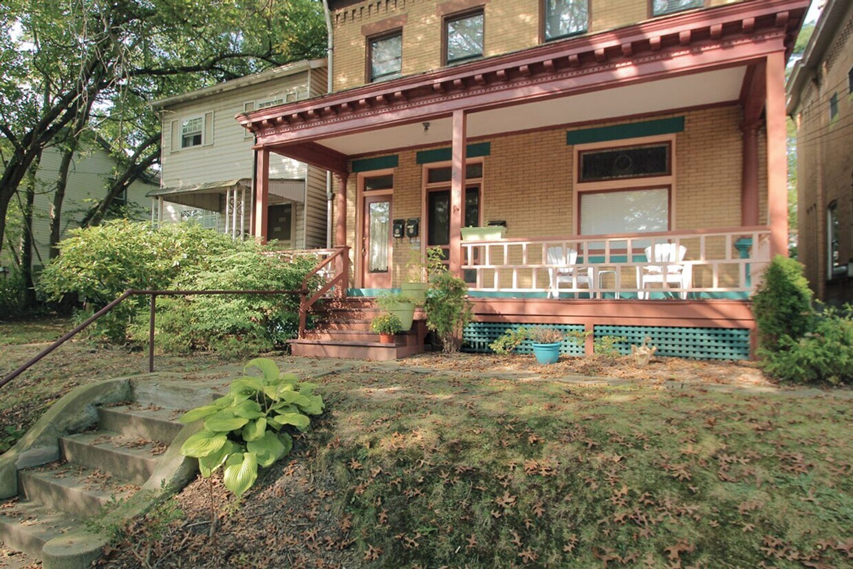 512 S Trenton Ave Unit Apartment Three, Pittsburgh, PA 15221 - Room for ...