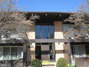 Building Photo - 7855 Enola St