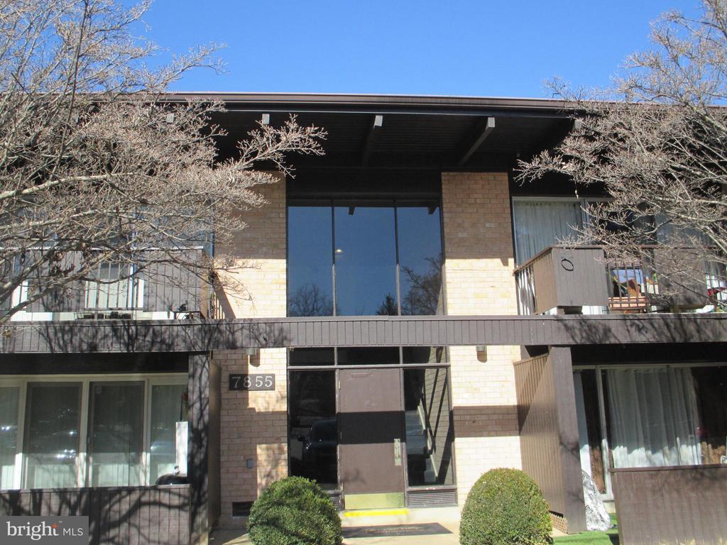 Foto principal - 7855 Enola St