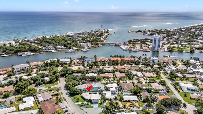 Foto del edificio - 2812 NE 27th St