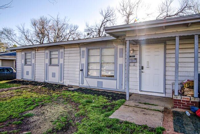 Foto del edificio - 3 Pershing Dr #A