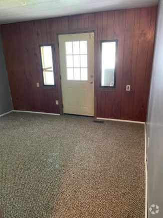 Building Photo - 2018 Jasmine Rd NW