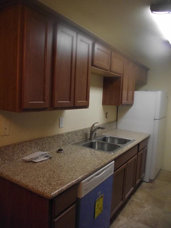 Kitchen - 9200 Madison Ave