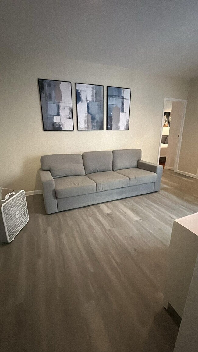 Foto del edificio - 320 E 93rd St