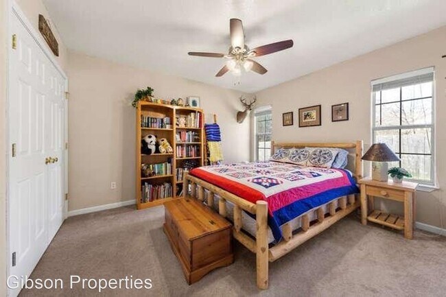 Building Photo - 3 br, 2 bath House - 10 Saddle Rock Ridge