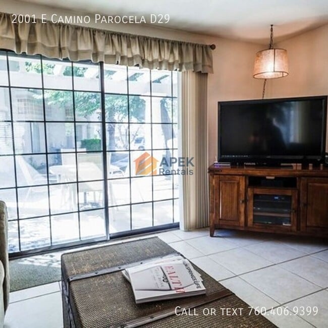 Foto del edificio - 2001 E Camino Parocela