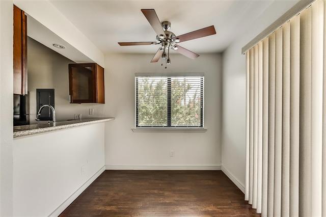 Foto del edificio - 8180 Lemmon Ave