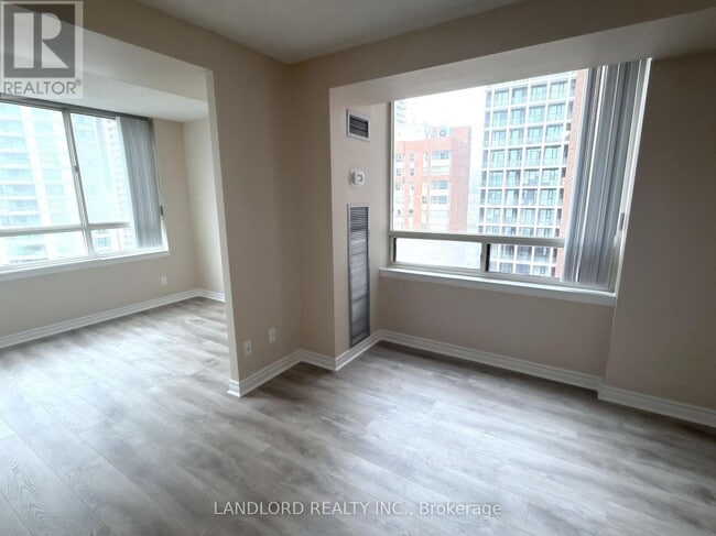 Building Photo - 633 Bay St.