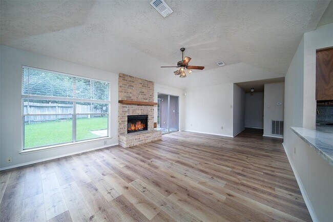Building Photo - 18811 Pine Trace Ct