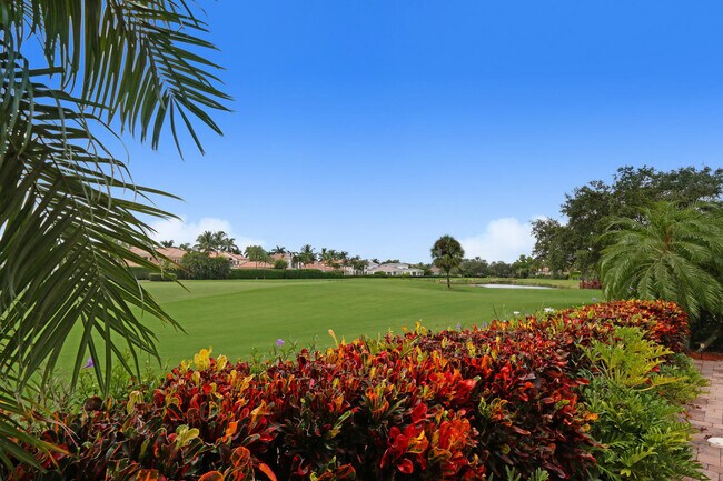 Foto del edificio - 528 Les Jardin Dr