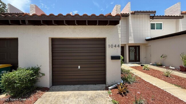 Foto del edificio - 1044 Ashley Ave