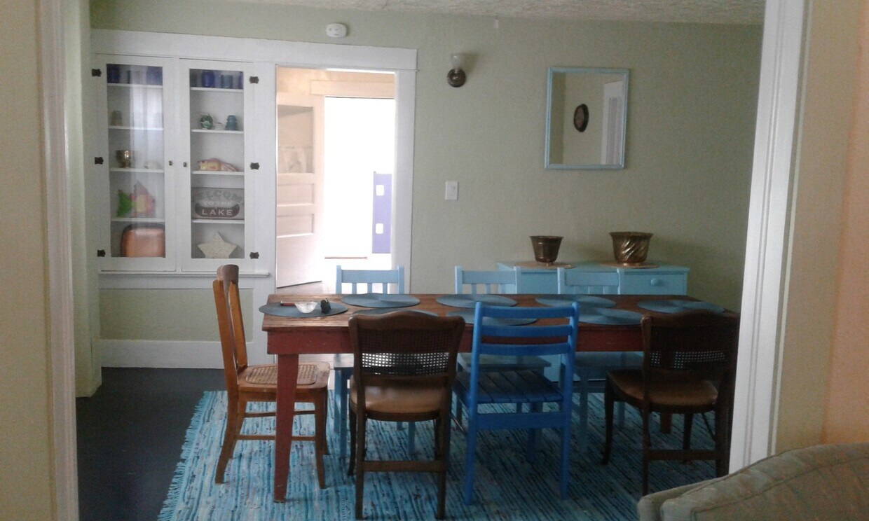 Primary Photo - Dudik - Fully funished house near the lake...