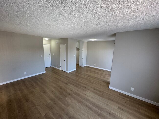 Foto del edificio - 5068 Franklin Ave