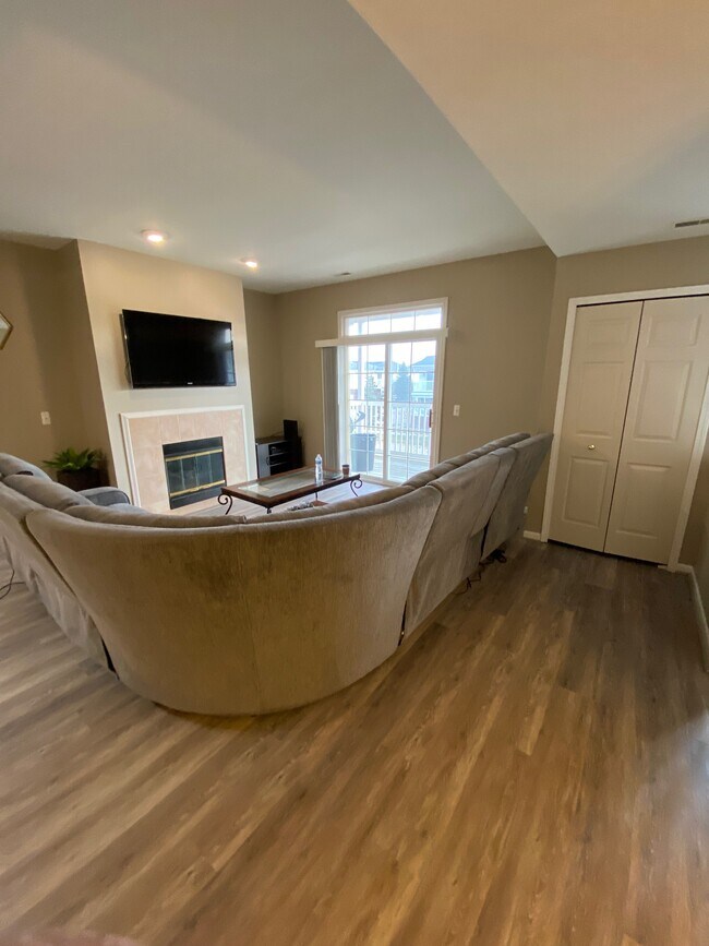Habitación familiar - 5625 Twin Oaks Dr