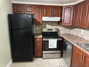 Building Photo - 4205 N University Dr