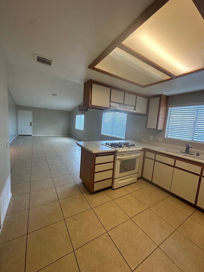 Foto del edificio - 41423 Adams St