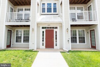 Building Photo - 689 Winding Stream Way
