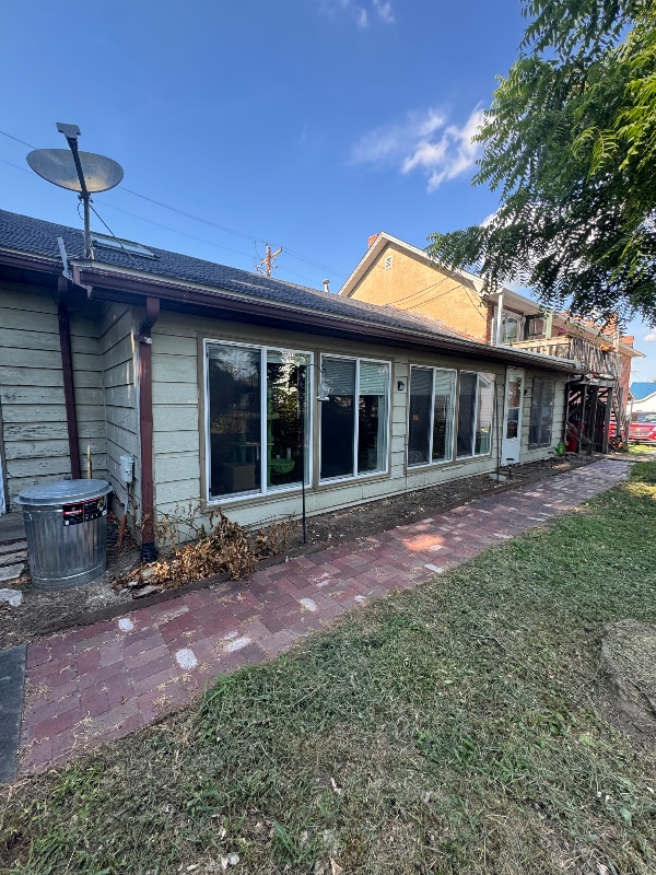 Building Photo - 112 S Virginia St