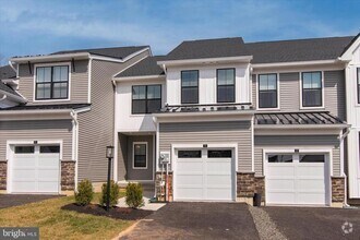 Building Photo - 15 Tamarack Cir