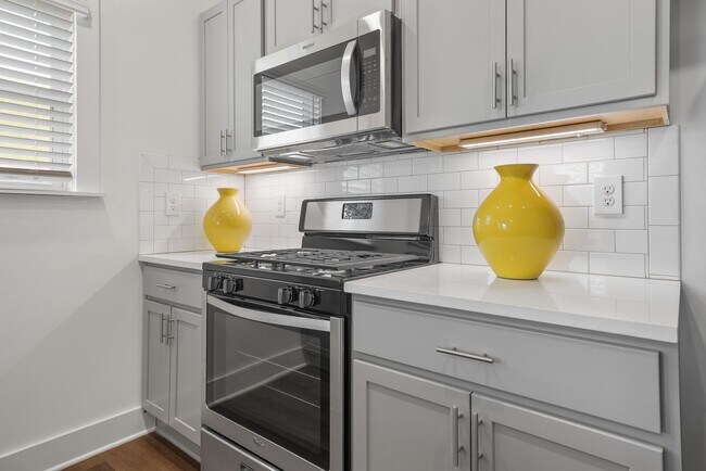 Foto del edificio - New Construction - 2 Bedroom Home in Premi...