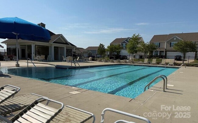 Foto del edificio - 2411 Sugar Ct SW