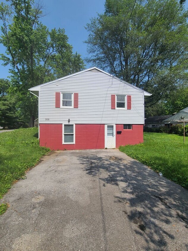 Building Photo - 4 Bedroom, 2 Bath Home In Bellefonte