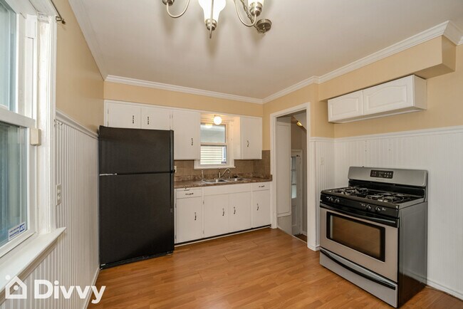 Building Photo - 4683 E 88th St