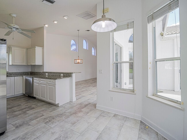 Foto del edificio - 1700 Aynsley Way