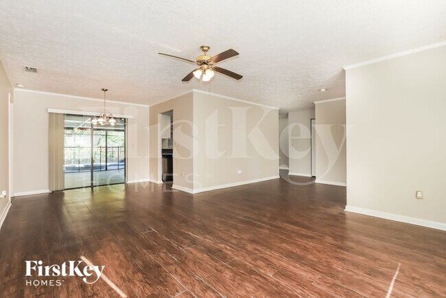 Building Photo - 1707 Southwind Dr