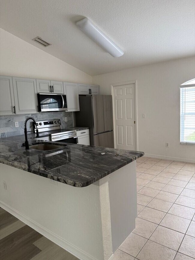 Foto del edificio - 8161 SW 128th Lp
