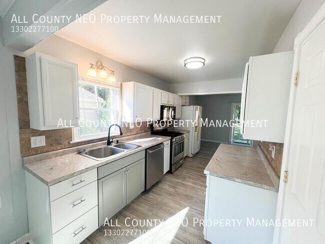 Foto del edificio - 2290 Suncrest Dr