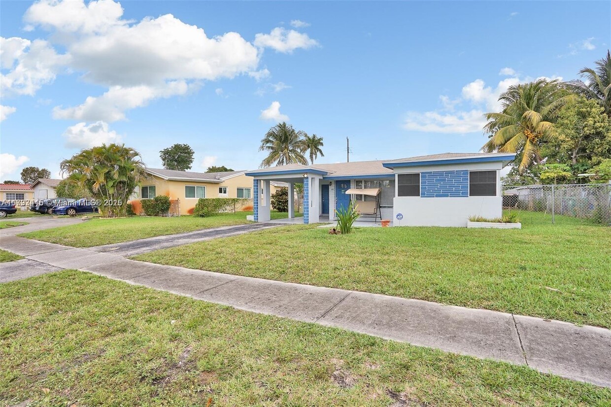 Primary Photo - 6931 SW 27th Ct