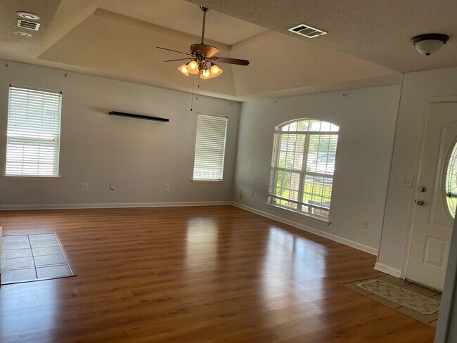 Building Photo - 109 Langdon Ct