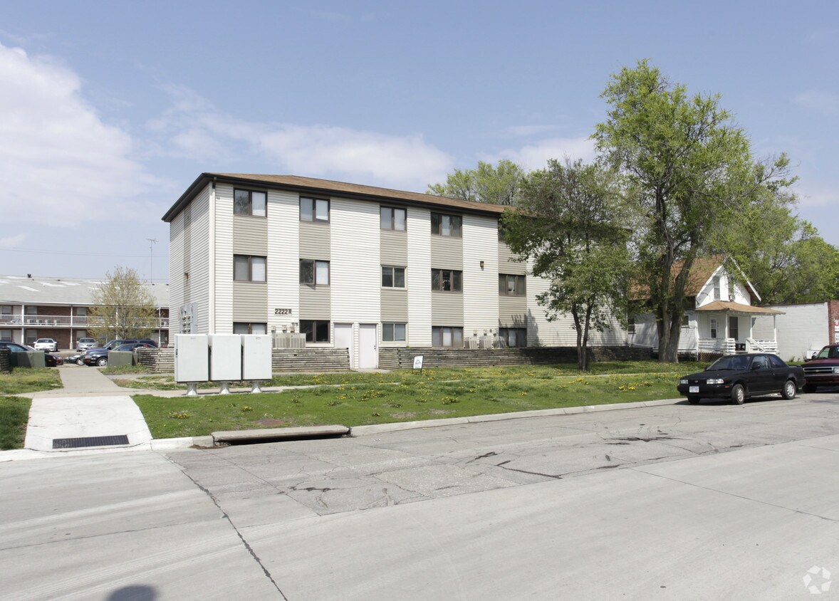 Primary Photo - 2212 R St